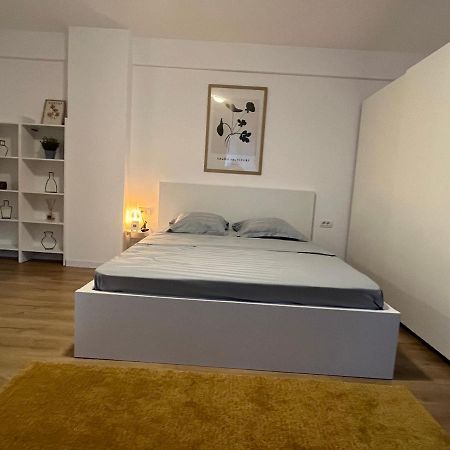 Sky Residence Airport Otopeni 12 Bagian luar foto